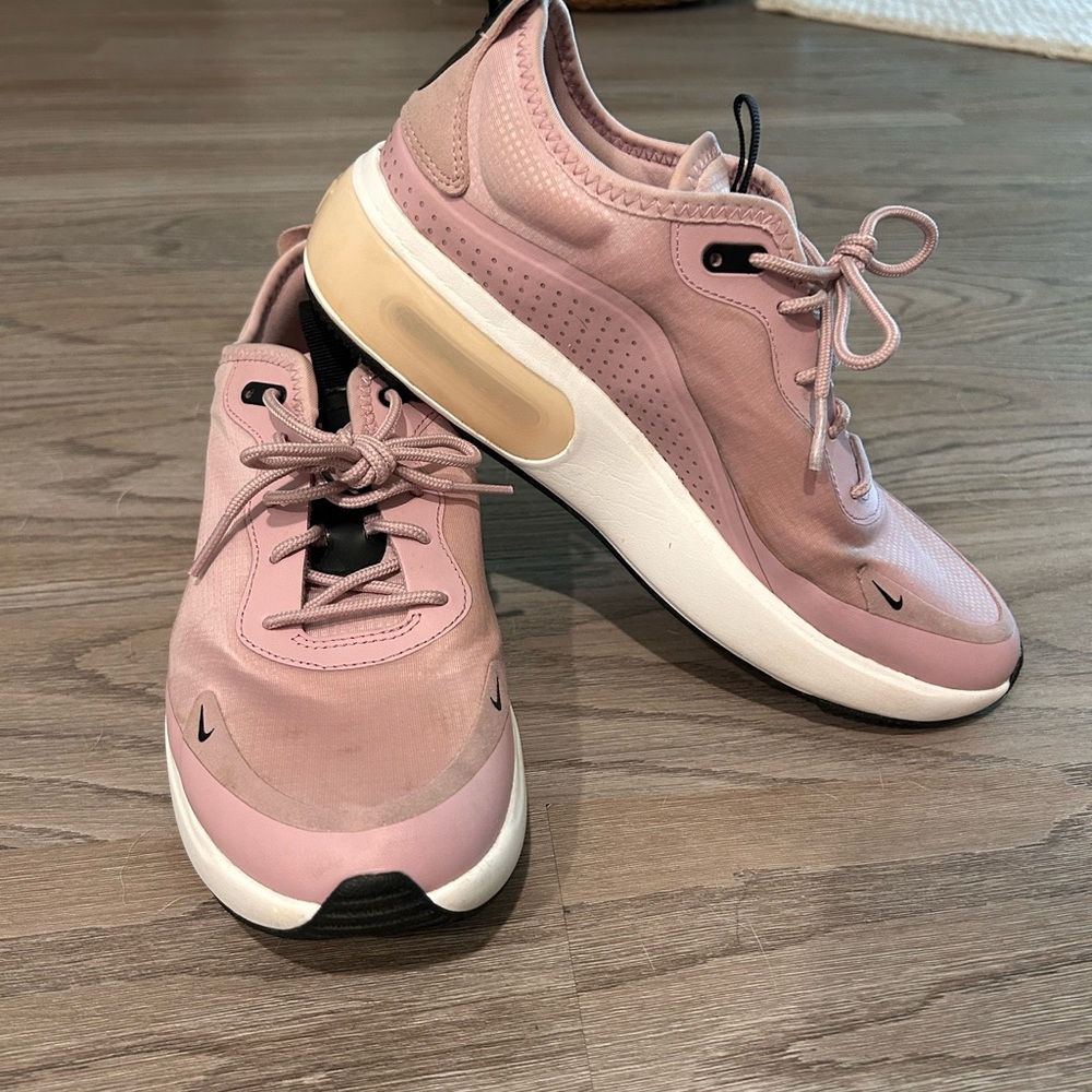 Nike Shoes - Picture 2 of 3